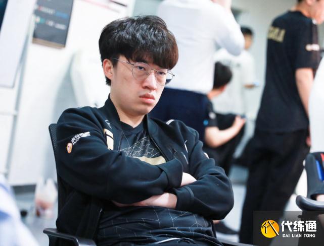 你可以永远相信李元浩!连续两周登上最佳阵容!小虎成为队伍超人