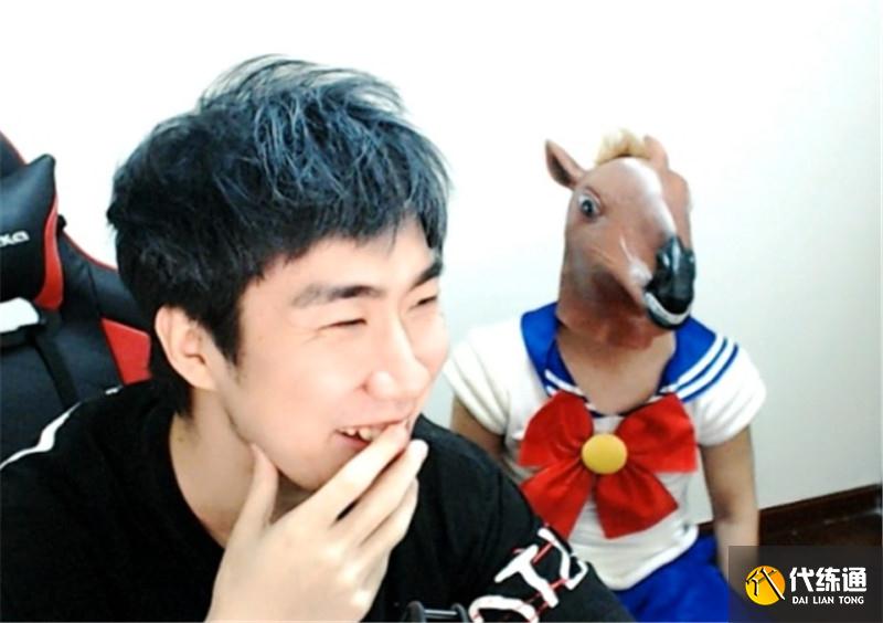 骚男转型玩LOL手游,首战超鬼战绩对手都不信:马面是你打的吧?